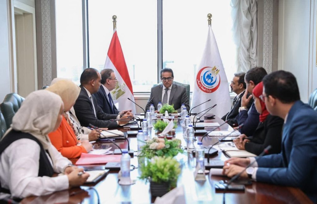 وزير الصحة يبحث مع رئيس التنظيم والإدارة سبل تطوير المنظومة الصحية