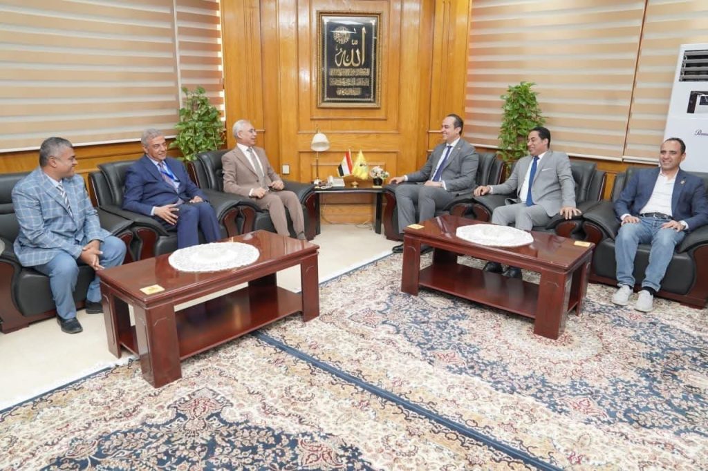 رئيس هيئة الرعاية الصحية يتفقد المستشفيات ويؤكد سرعة إنهاء التجهيزات في المنيا