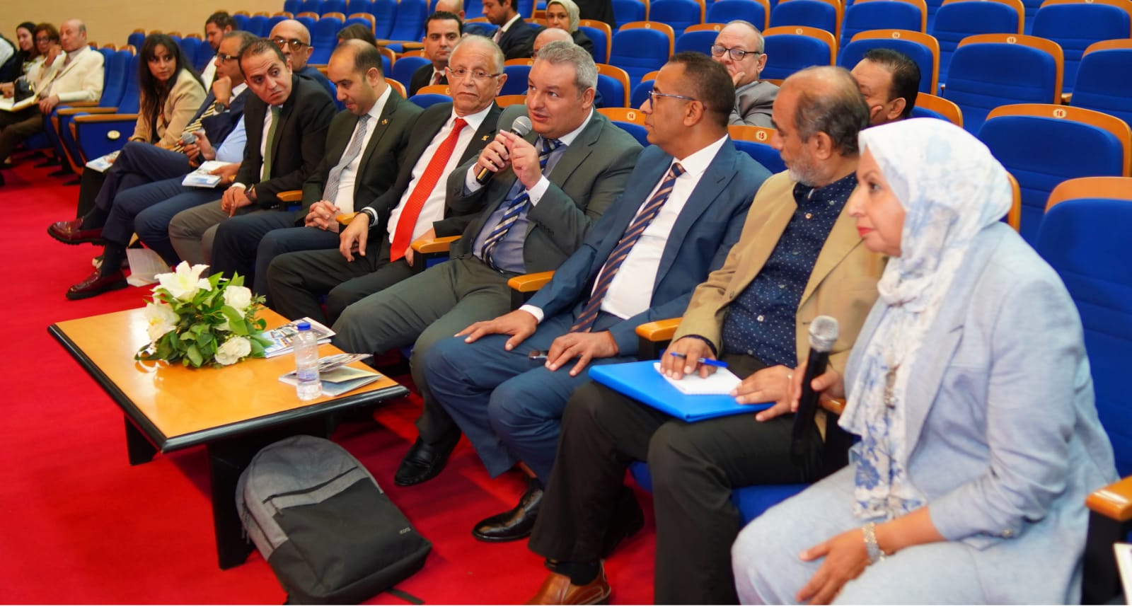 الشركة العربية للخامات الصيدلية ARAB API تعقد جلسة تشاورية لمناقشة إنشاء مصنع متعدد الأغراض لإنتاج الخامات الصيدلية بالعين السخنة