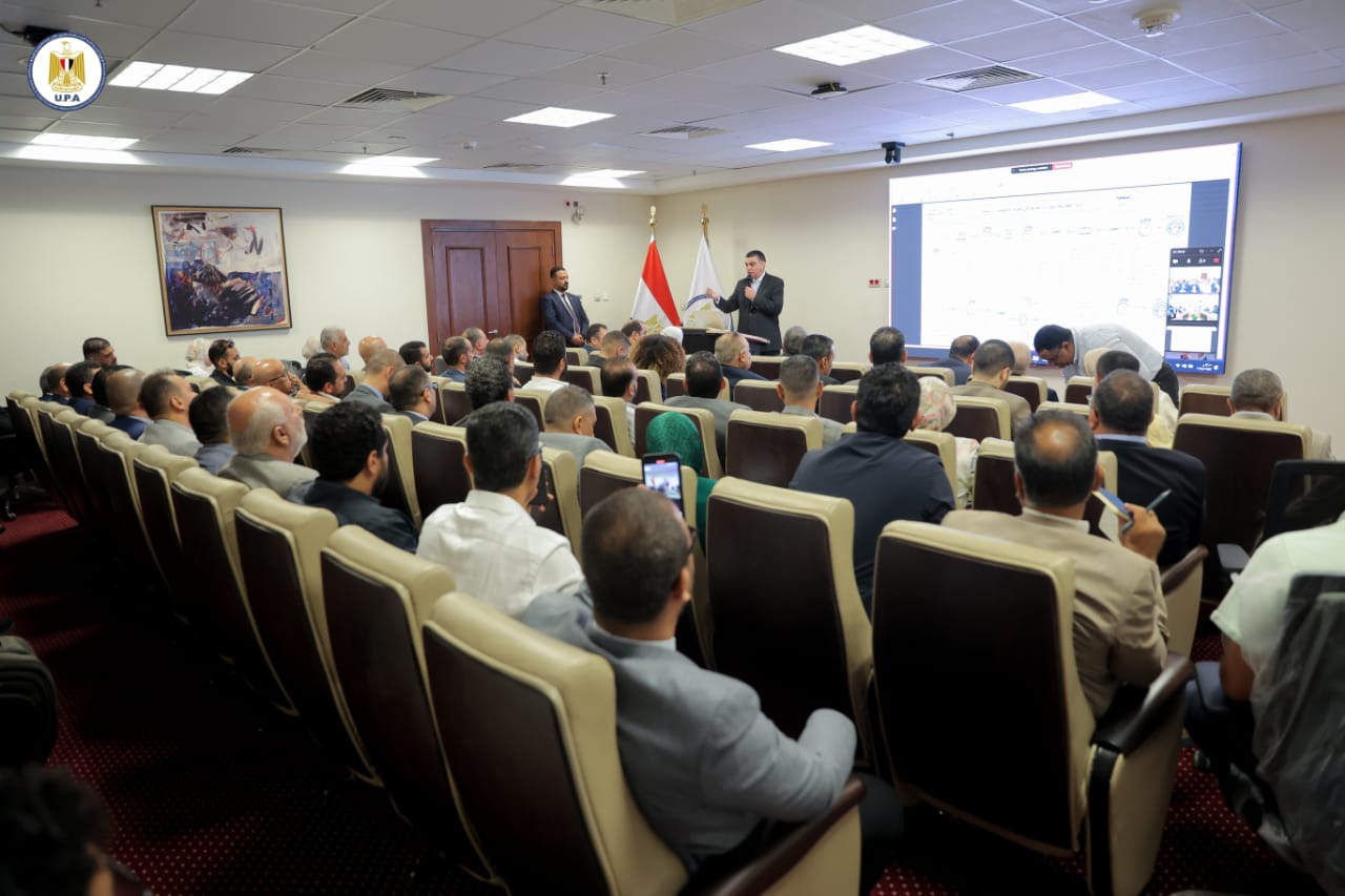 رئيس هيئة الشراء الموحد في لقاء مع ممثلي 70 شركة «محلية وعالمية»: إقرار تسوية شاملة لكافة المديونيات المتأخرة للموردين بالتعاون مع وزارة المالية