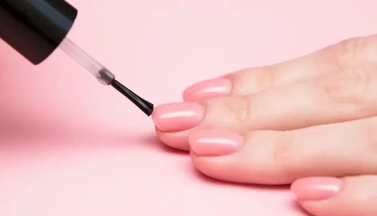 طلاء الأظافر