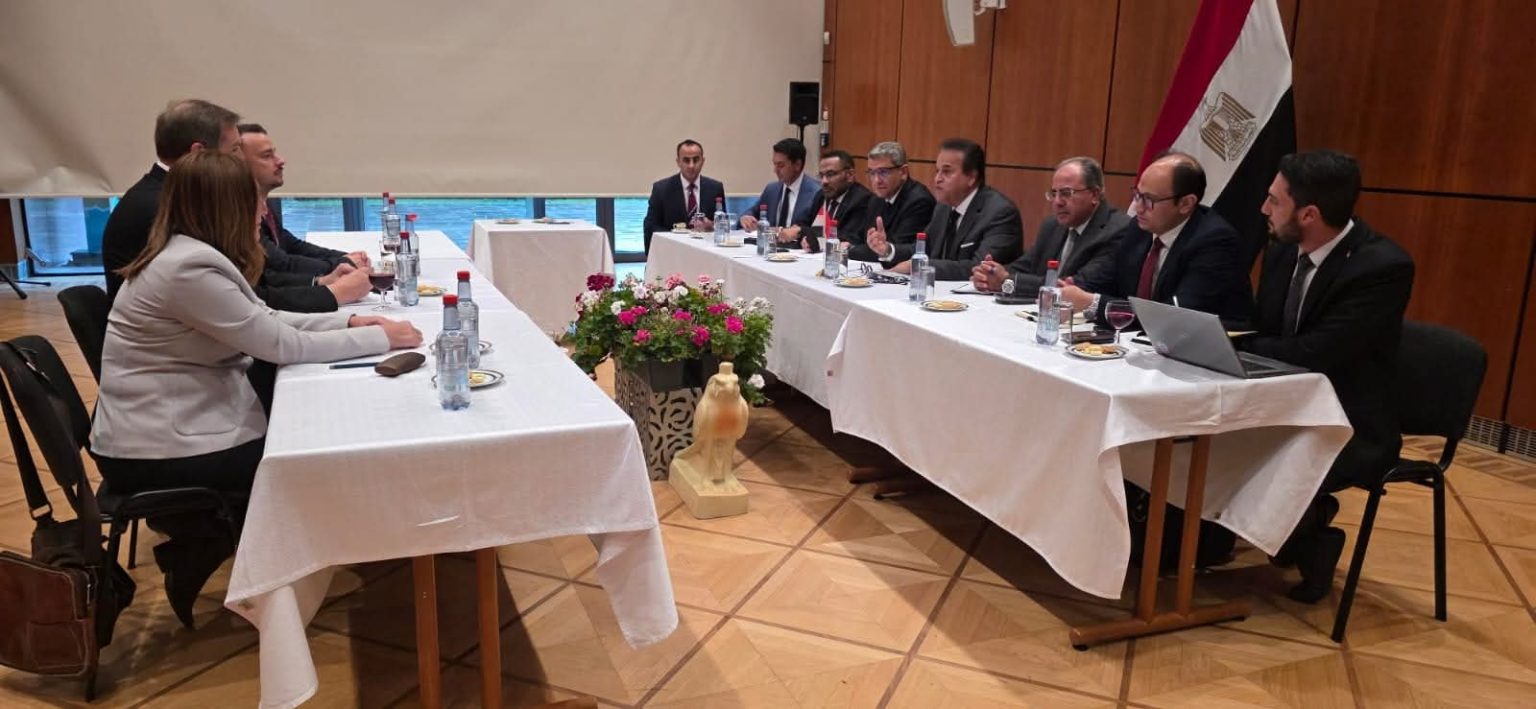 وزير الصحة يبحث مع رئيس التحالف الصحي الألماني سبل تعزيز التعاون وفرص الاستثمار في القطاع الصحي