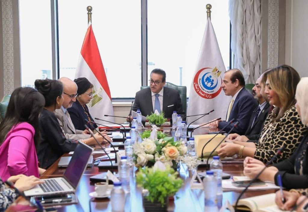 وزير الصحة يبحث مع منظمة الصحة العالمية تعزيز أنظمة التيقظ الدوائي وضمان سلامة الأدوية واللقاحات