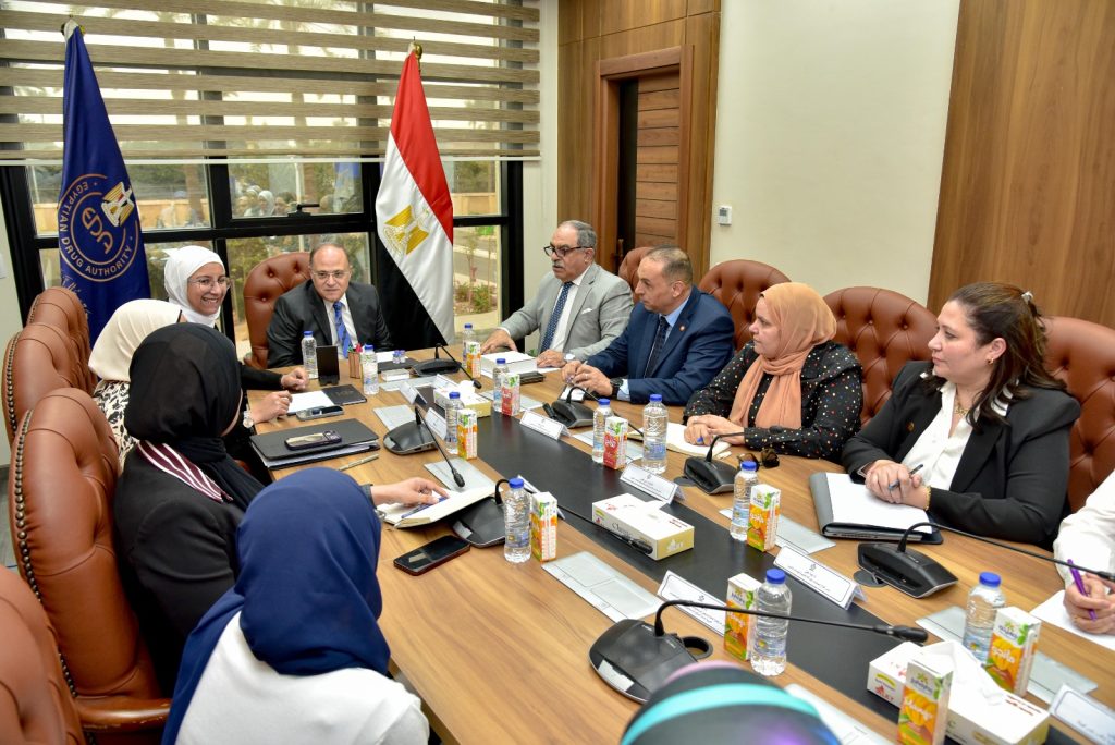 هيئة الدواء تبحث مع فاكسيرا توطين صناعة اللقاحات وتعزيز الأمن الدوائي