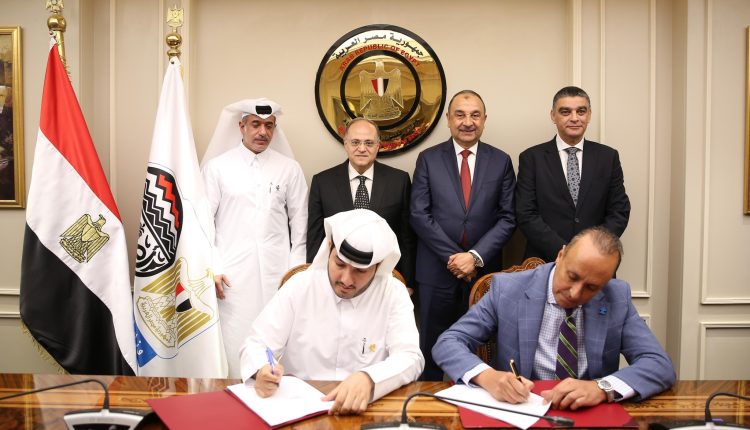 جانب من توقيع الاتفاقية