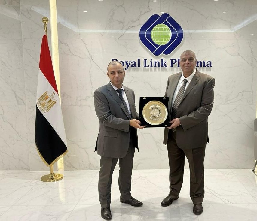 هيئة الدواء تكرم شركة «رويال لينك فارما» كشريك نجاح في برنامج الامتياز لطلاب كليات الصيدلة