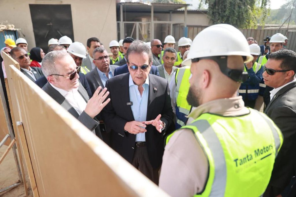 وزير الصحة يتابع أعمال مبنى الطب الرياضي ويوجّه بتسريع الإنشاءات في أرض حميات إمبابة