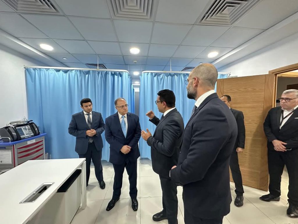 رئيس هيئة الدواء يتفقد مركز «إم إيه آر سي» للخدمات الطبية والأبحاث الإكلينيكية