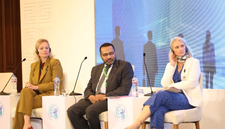 جانب من الجلسة