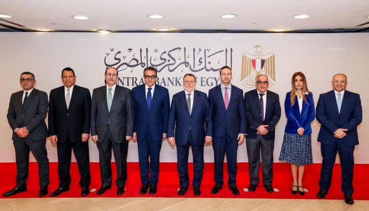 جانب من حفل التوقيع