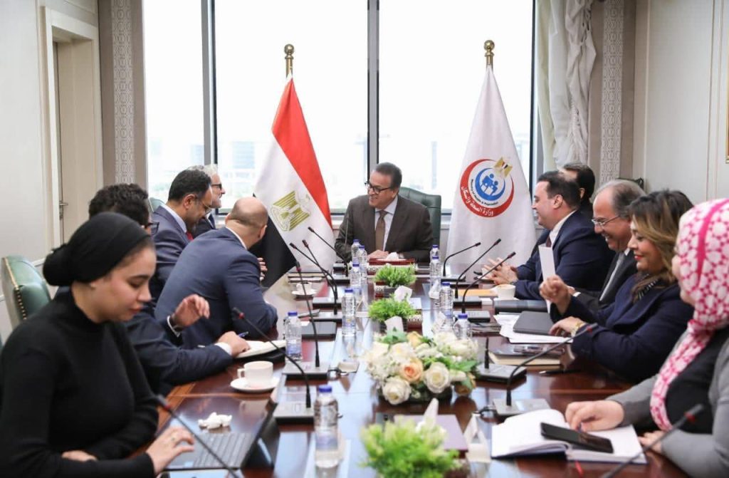 الصحة تبحث مع شركة «فيلبس» توطين صناعة أجهزة الأشعة