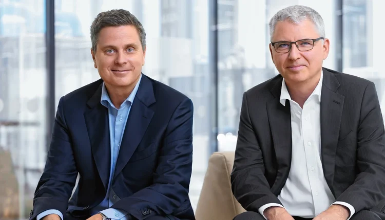 سيفيرين شوان رئيس مجلس الإدارة - توماس شينيكر الرئيس التنفيذي