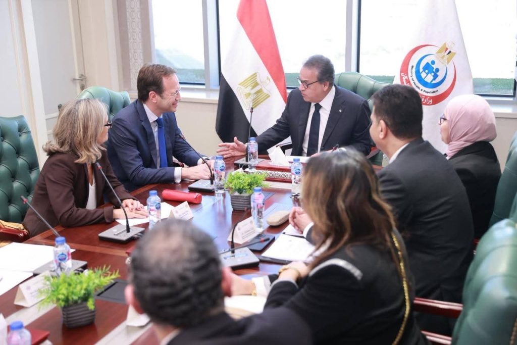 وزير الصحة يبحث مع سفير إسبانيا تعزيز الشراكات الاستراتيجية في القطاع الصحي