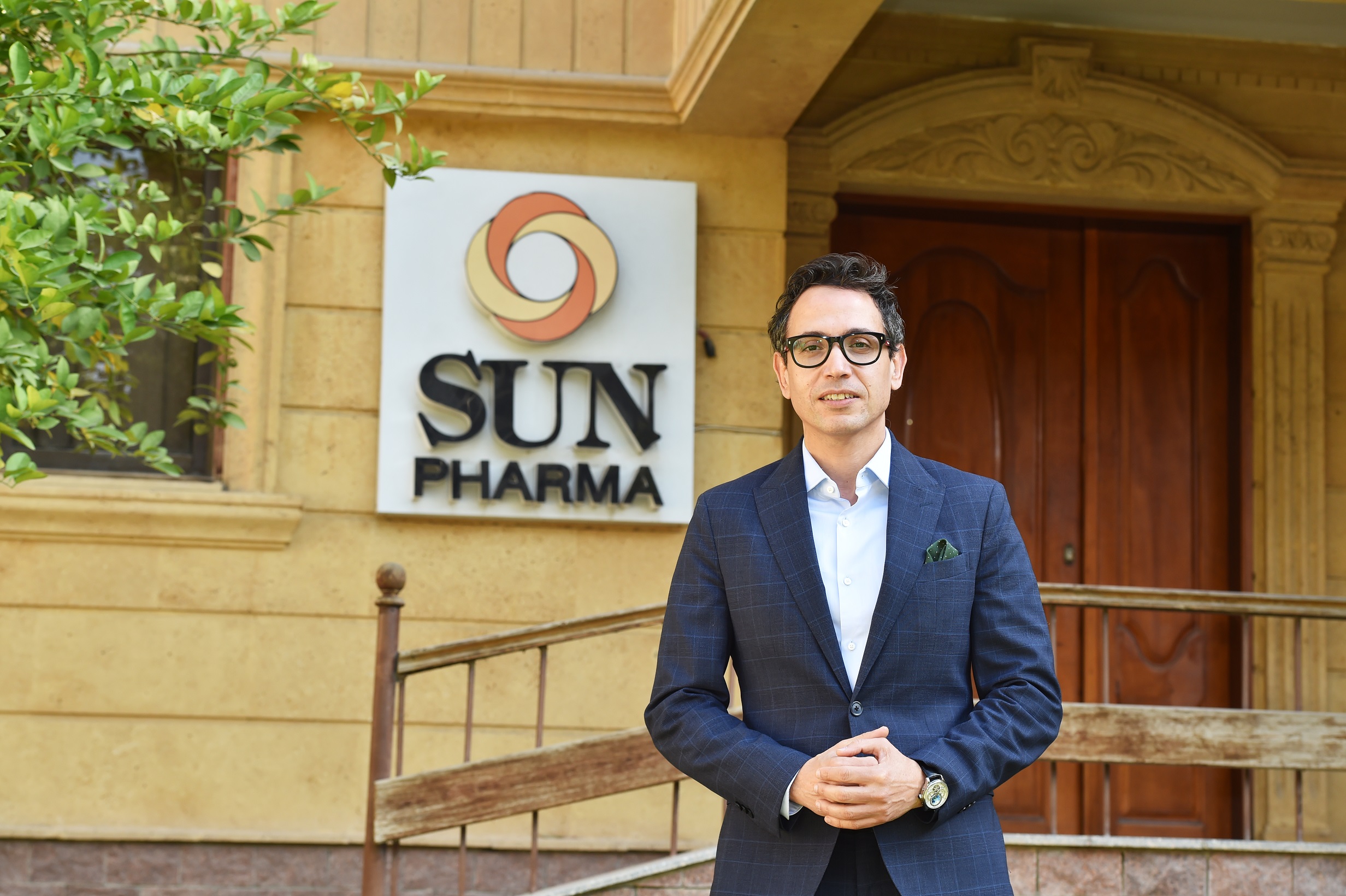 الدكتور على عمر المدير العام لشركة «صن فارما» فى مصر