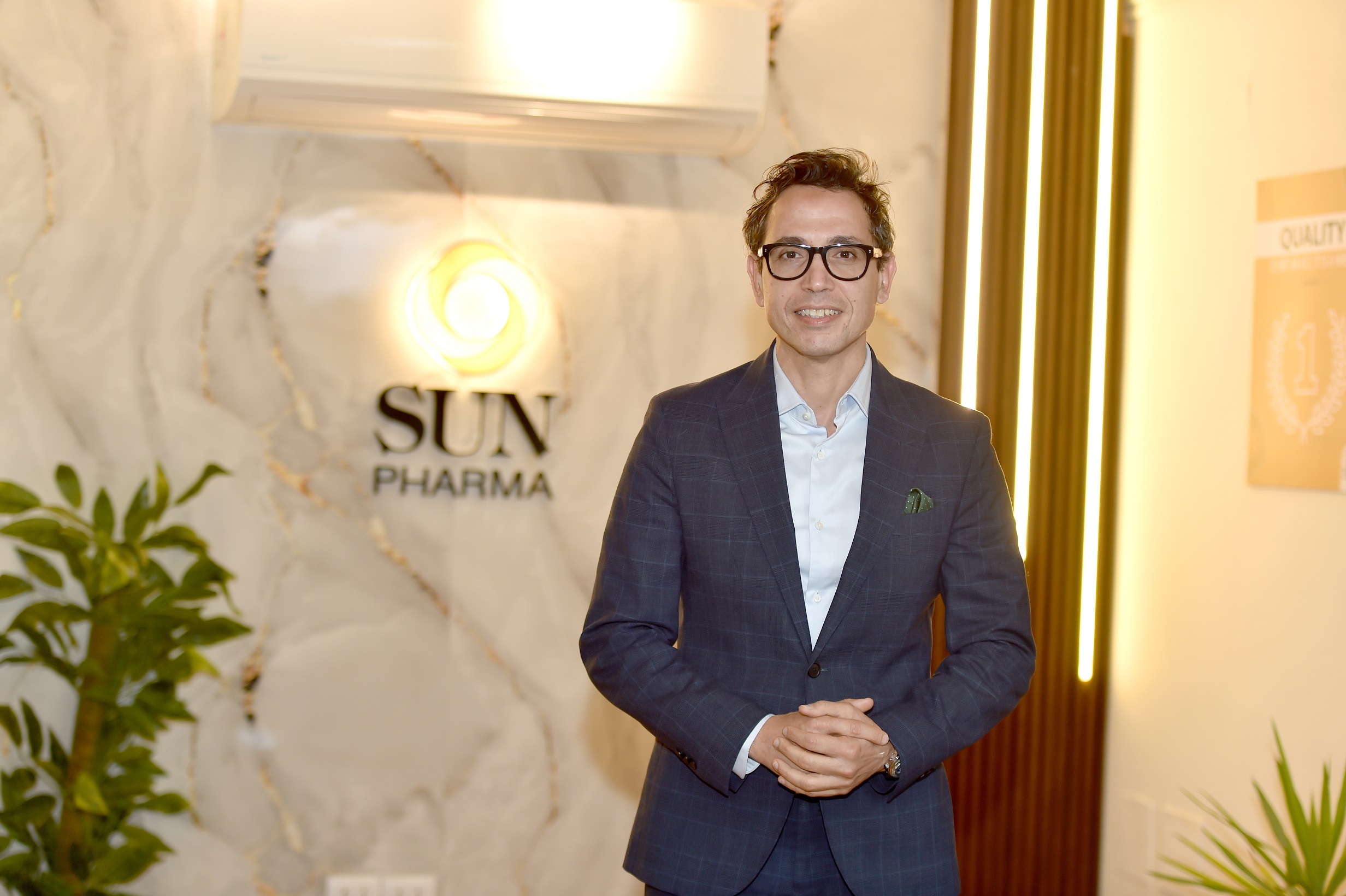 الدكتور على عمر المدير العام لشركة «صن فارما» فى مصر