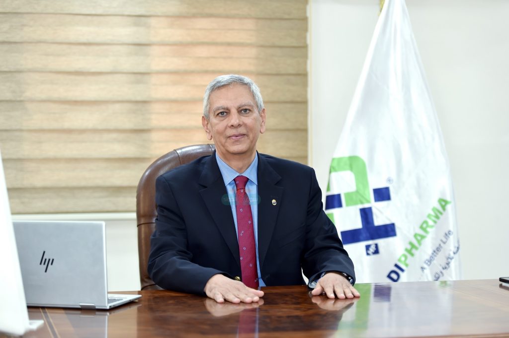 الدكتور أشرف الخولى العضو المنتدب التنفيذى للشركة القابضة للأدوية