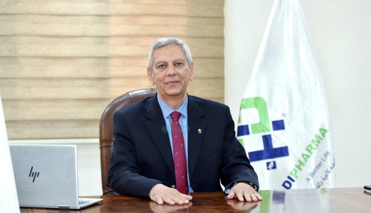 الدكتور أشرف الخولى العضو المنتدب التنفيذى للشركة القابضة للأدوية