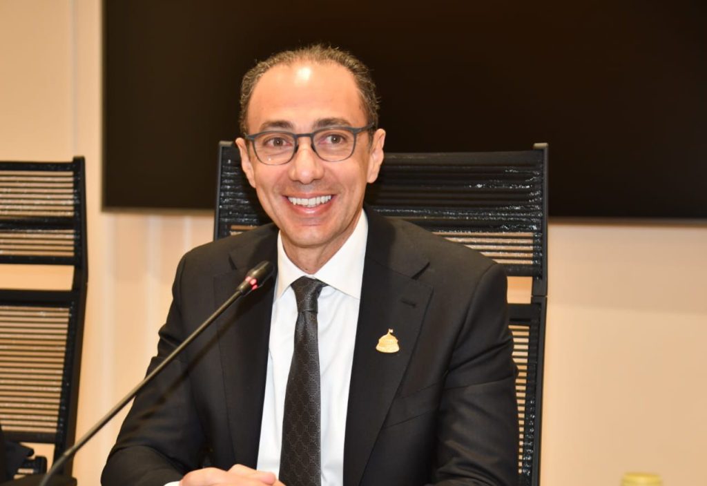 «طلب إحاطة».. رئيس لجنة الصحة بمجلس النواب يطالب هيئة الدواء بضبط أسعار المستلزمات الطبية.. «فيديو» د. شريف باشا