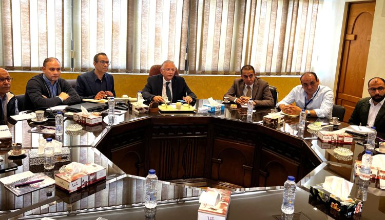 «آراب ايه بي آي» و«بتروجيت».. شراكة استراتيجية لتوطين صناعة الخامات الدوائية