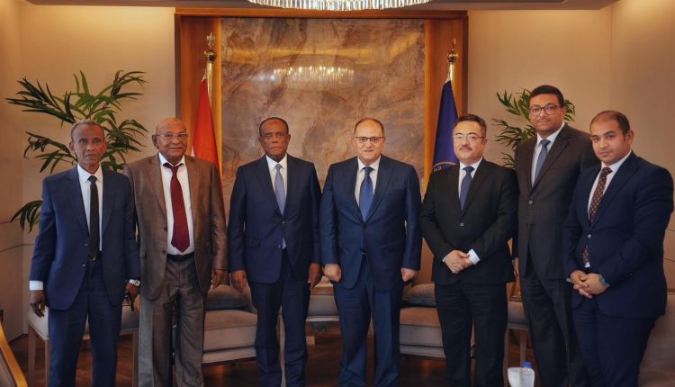 رئيس هيئة الدواء يبحث مع وفد رفيع المستوى من «إريتريا» تعزيز التعاون في القطاع الدوائي