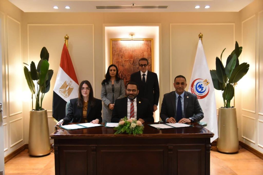 «الصحة والتضامن» توقعان مذكرة تفاهم لتقديم خدمات طبية للسيدات تحت شعار «اسبقي بخطوة» جانب من توقيع مذكرة التفاهم