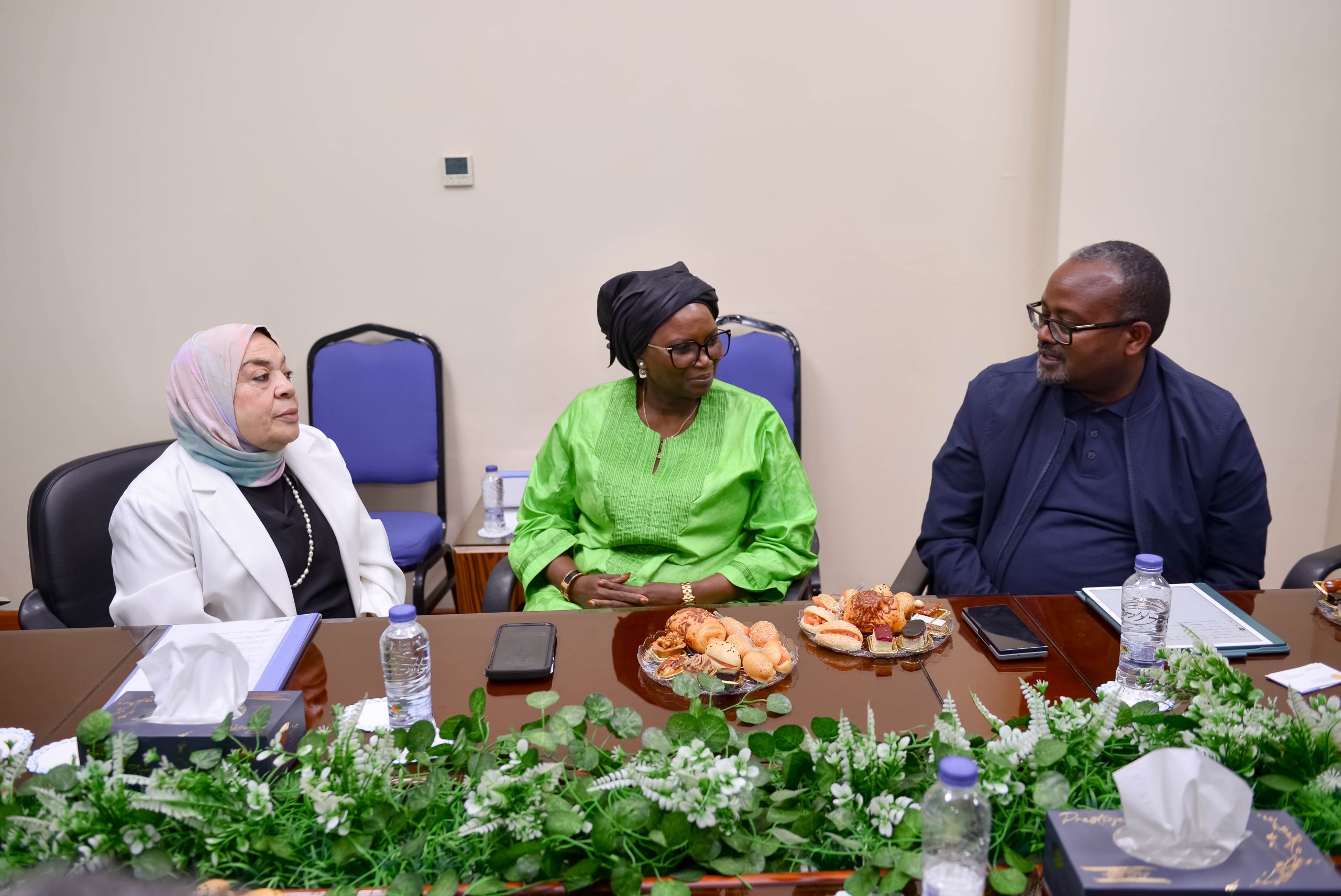 أكديما تبحث مع المركز الإفريقي لمكافحة الأمراض تعزيز دور مصر كمركز إقليمي لتوزيع الأدوية بالقارة