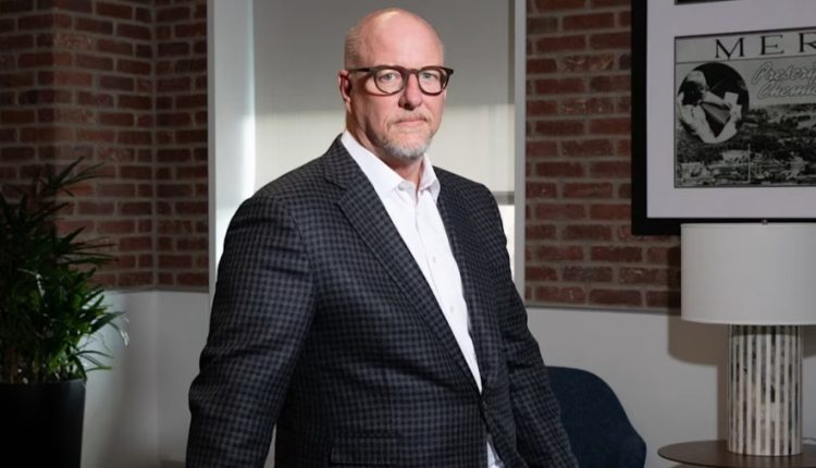 روب ديفيس، الرئيس التنفيذي لشركة ميرك