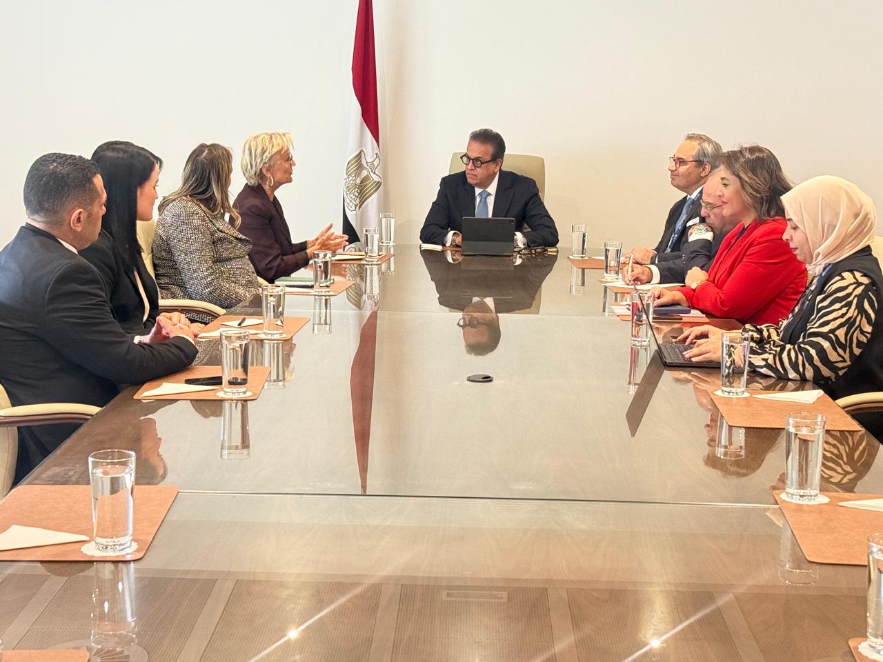وزير الصحة يبحث مع «باير لصحة المستهلك» سبل التعاون في تعزيز الوقاية والكشف المبكر عن الأمراض