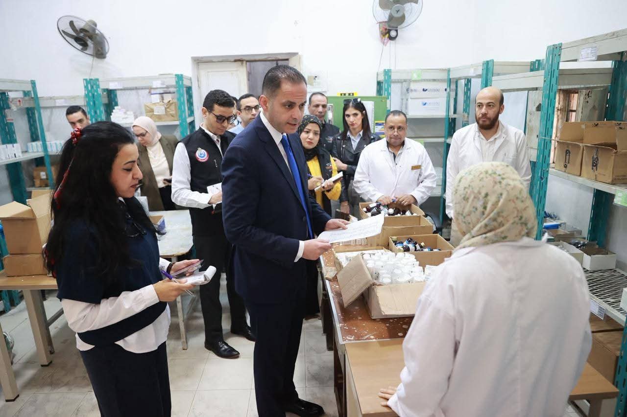 نائب وزير الصحة يجري جولة تفقدية مكثفة بمحافظة الفيوم لمتابعة انتظام العمل ورفع جودة الخدمات الطبية