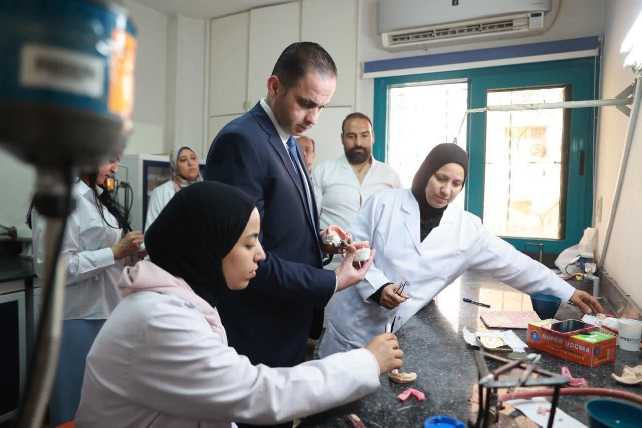 نائب وزير الصحة يتفقد منشآت طبية بالإسكندرية في جولة مفاجئة