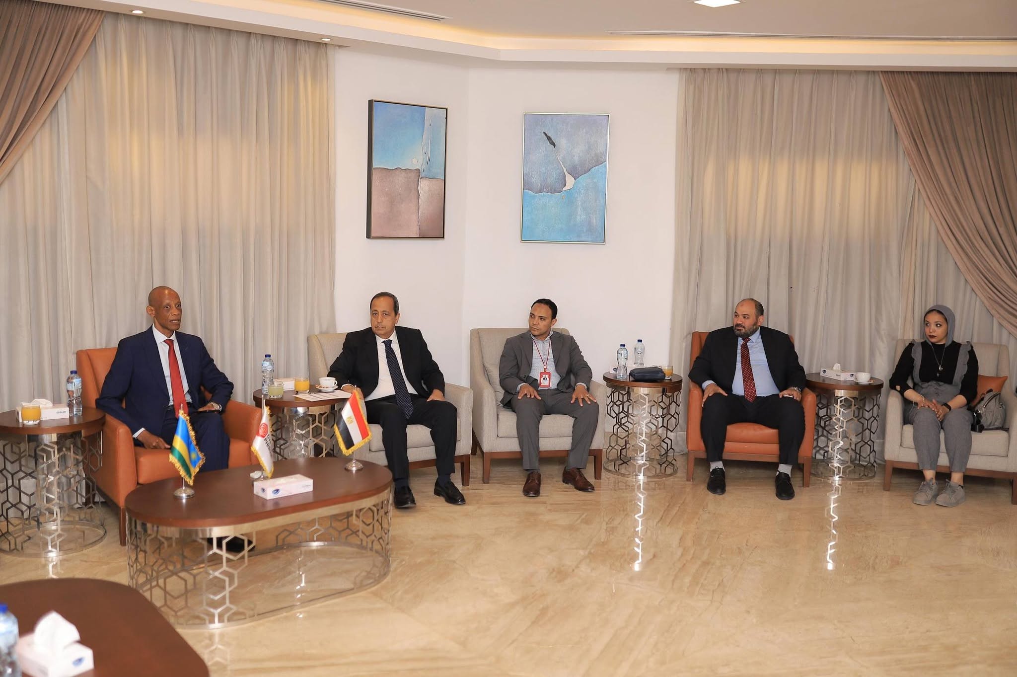 «جبتو فارما» تستقبل رئيس هيئة الدواء الرواندية لبحث توسيع التعاون الدوائي والتصنيع المشترك