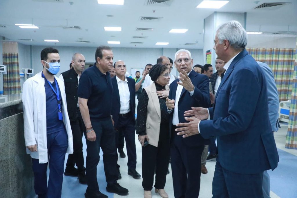 وزير الصحة يتفقد مستشفيي الكبد والجهاز الهضمي والثلاثي الجامعيين بمحافظة المنيا