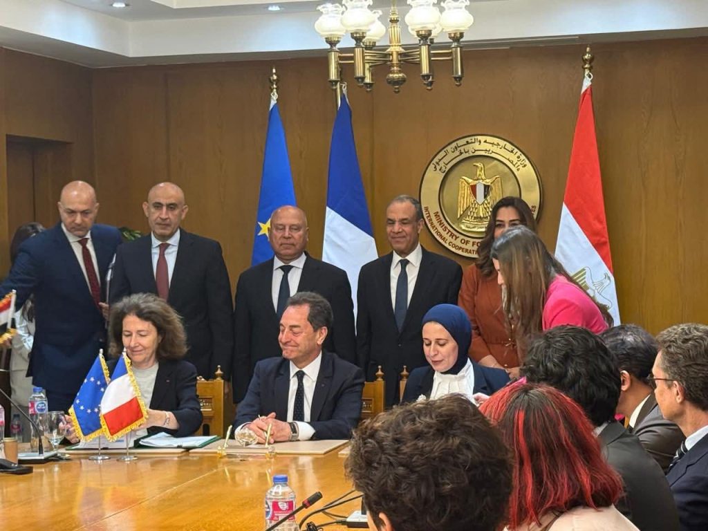 الصحة تعلن توقيع اتفاقيتين لدعم القطاع الصحي بتمويل أوروبي وفرنسي بقيمة 300 مليون يورو
