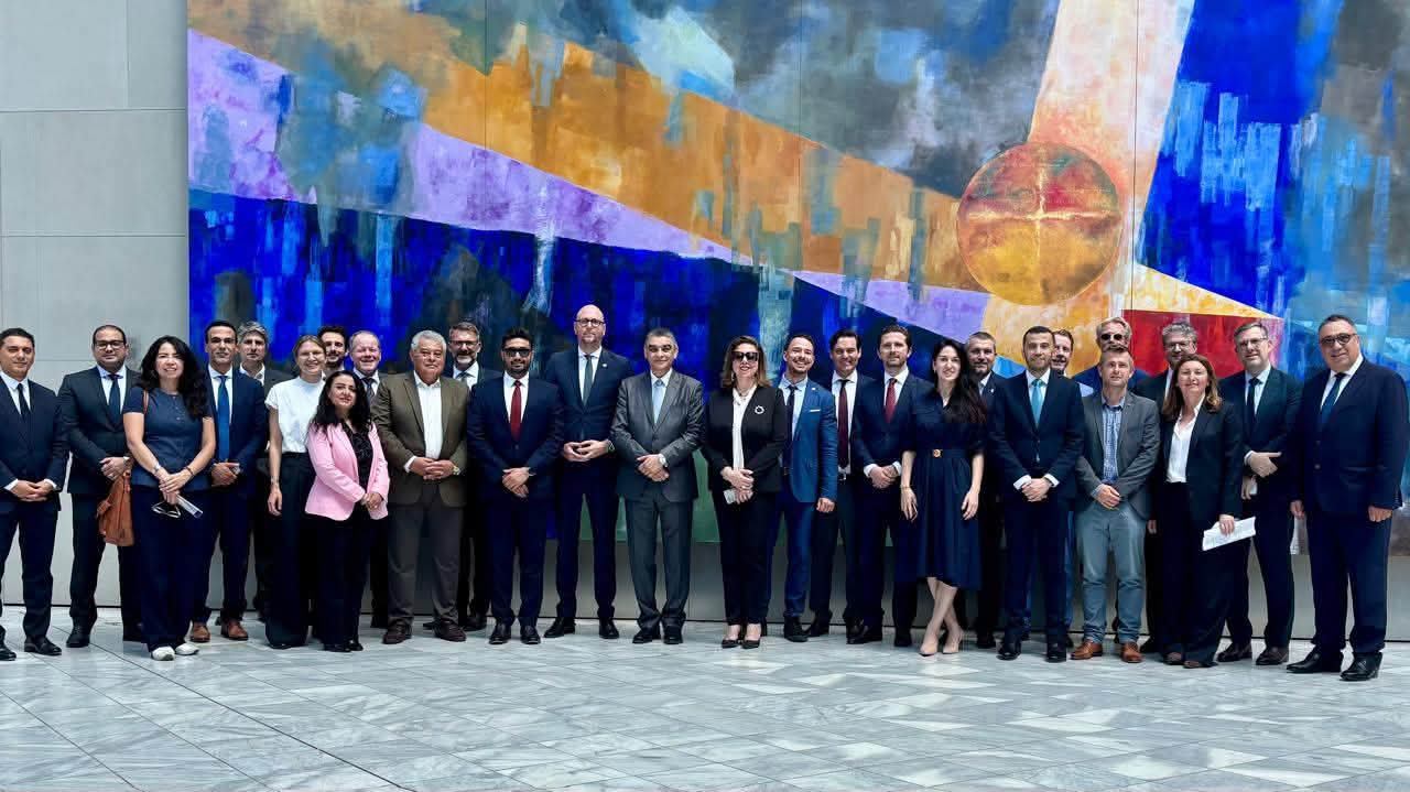 رئيس هيئة الشراء الموحد يستعرض فرص الاستثمار وتوطين الصناعات الطبية أمام التحالف الصحي الألماني