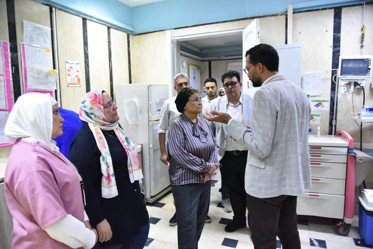 نائب وزير الصحة تواصل جولتها بمطروح لتطوير الرعاية الأولية وخفض معدلات الولادة القيصرية