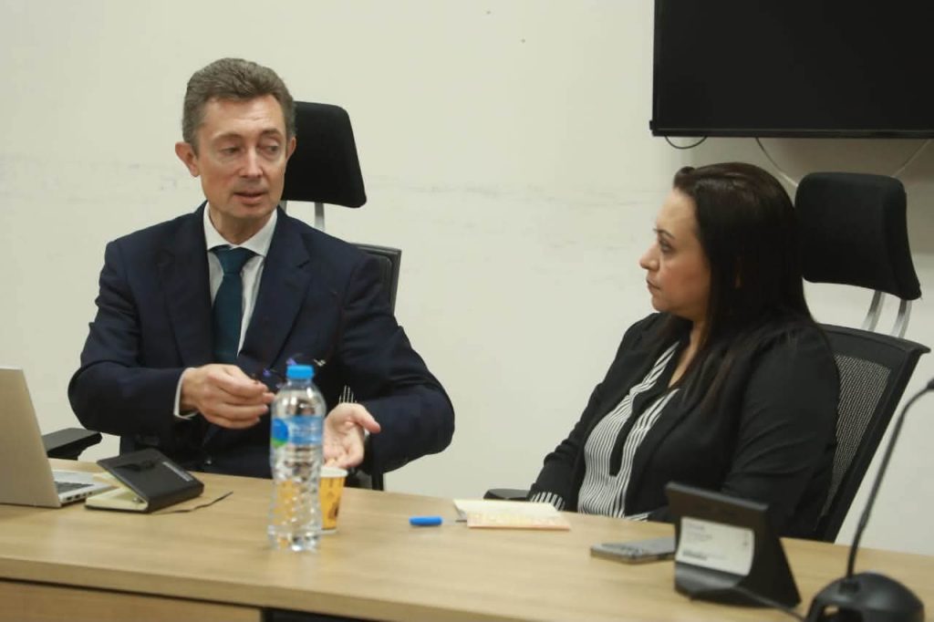 الصحة تبحث مع الوكالة الفرنسية للتنمية آليات تحسين جودة خدمات الرعاية الصحية الأولية
