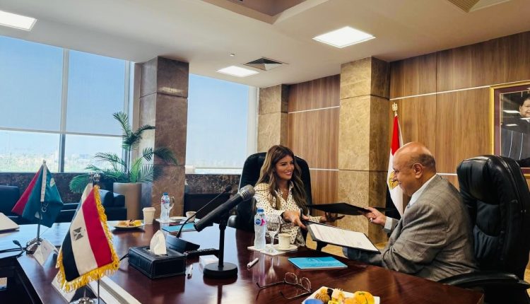 شراكة استراتيجية بين «جينفاكس» و«مدينة زويل» لدعم البحث العلمي والتطوير الدوائي