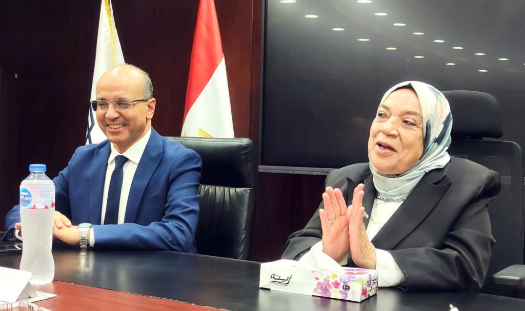 الدكتورة ألفت غراب تبحث مع قيادات «سيديكو» خطط النمو وتعزيز الابتكار ورفع كفاءة الأداء ألفت غراب تبحث مع قيادات سيديكو خطط النمو وتعزيز الابتكار