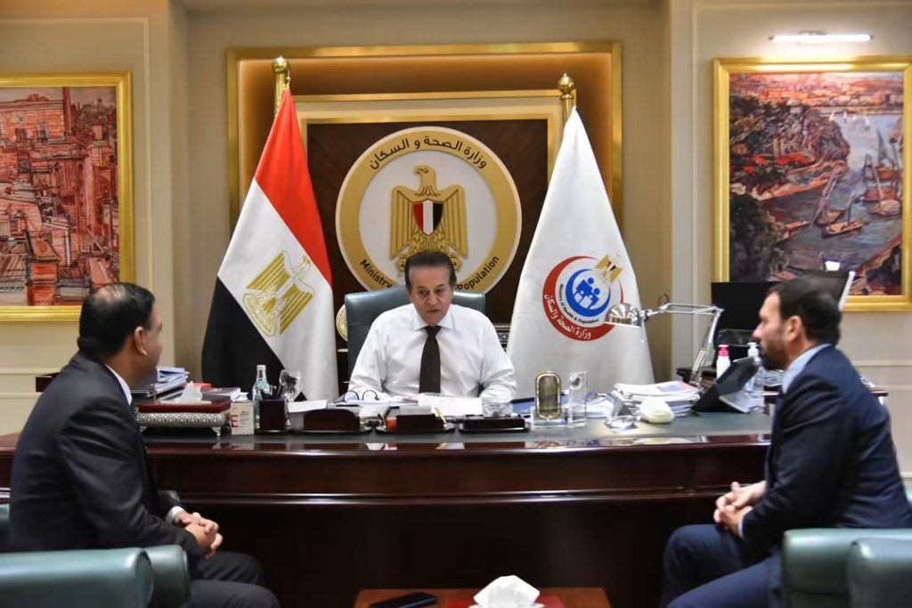 وزير الصحة يبحث مع رئيس مجموعة «ألاميدا» خطط التوسع وتعزيز التعاون في القطاع الصحي