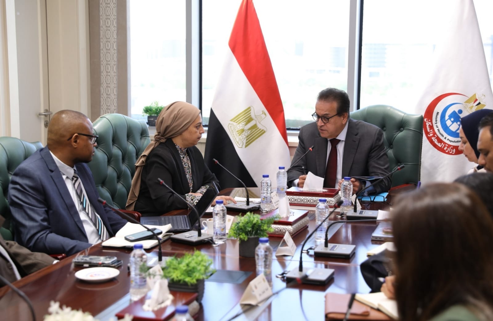 وزير الصحة يبحث مع وفد البنك الدولي تعزيز الشراكة لدعم تطوير المنظومة الصحية