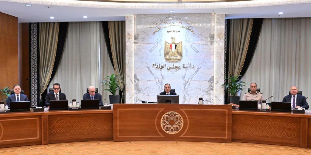 مجلس الوزراء يوافق على زيادة رأسمال «ممفيس للأدوية» إلى 700 مليون جنيه و«النيل للأدوية» إلى مليار جنيه اجتماع مجلس الوزراء