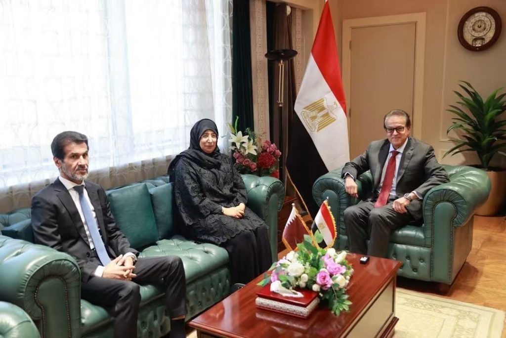 وزير الصحة يبحث التعاون الصحي مع مستشار رئيس الوزراء القطري والمرشحة لرئاسة منظمة الصحة العالمية